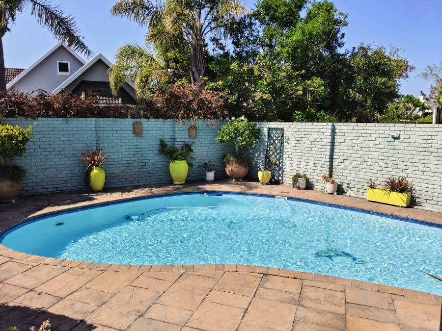 3 Bedroom Property for Sale in The Island Western Cape